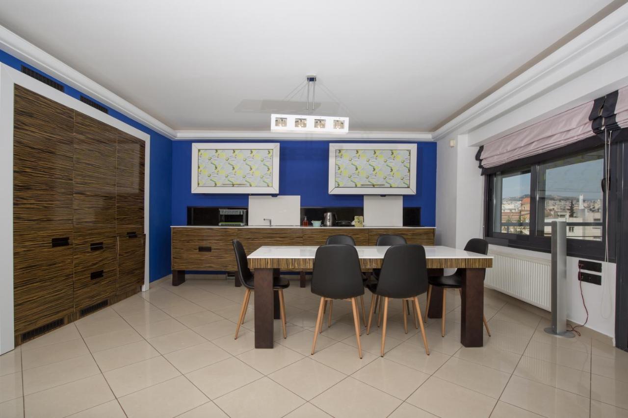 Spacious Modern Apartments With Great Rooftop View เอเธนส์ ภายนอก รูปภาพ
