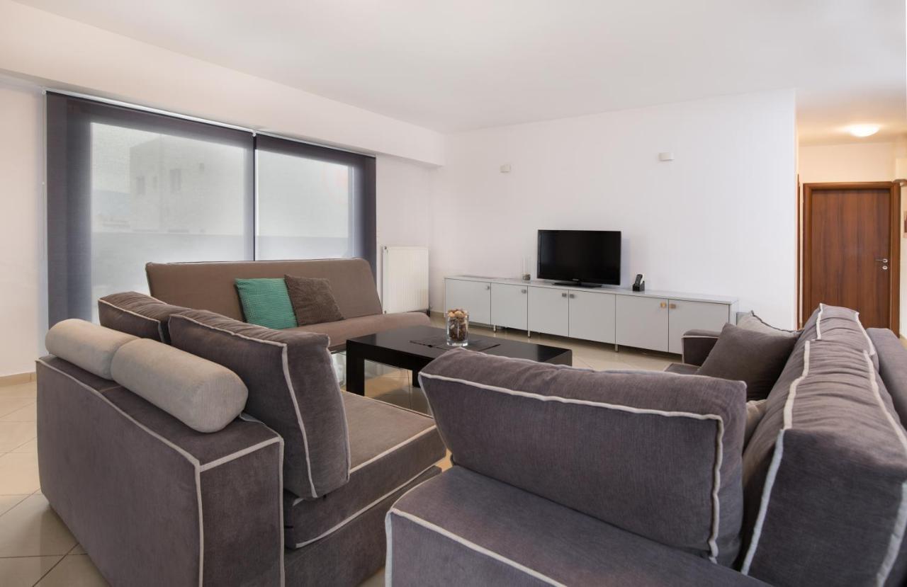 Spacious Modern Apartments With Great Rooftop View เอเธนส์ ภายนอก รูปภาพ