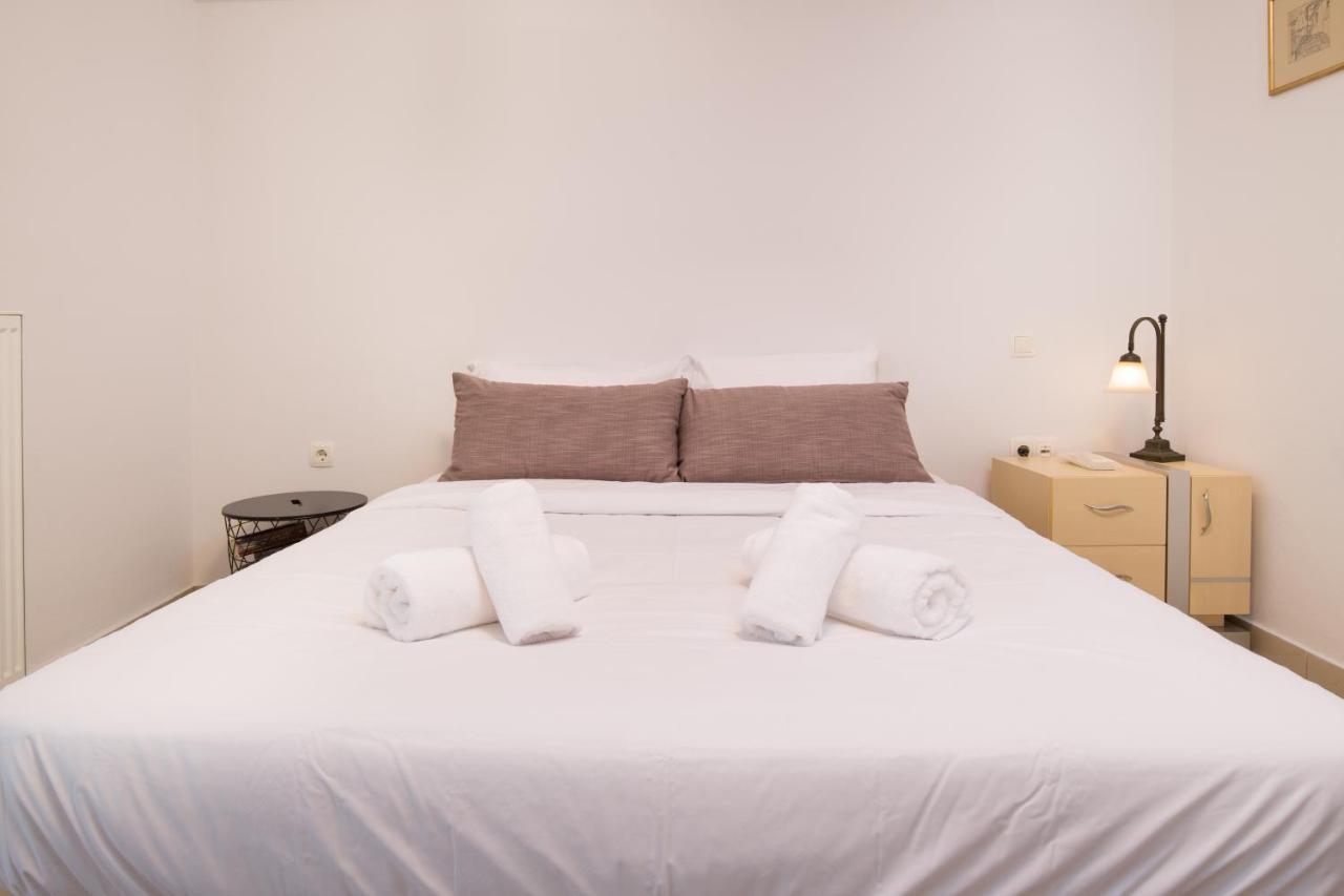 Spacious Modern Apartments With Great Rooftop View เอเธนส์ ภายนอก รูปภาพ